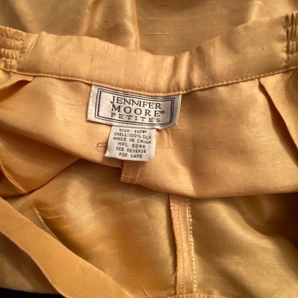 Jennifer Moore Petites Silk Coord Pantsuit Set in Golden Girl 100% Silk - Picture 4 of 9
